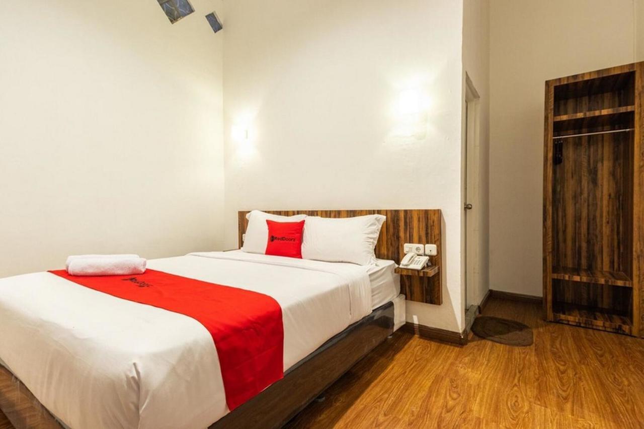 Reddoorz @ Binjai Hotell Exteriör bild
