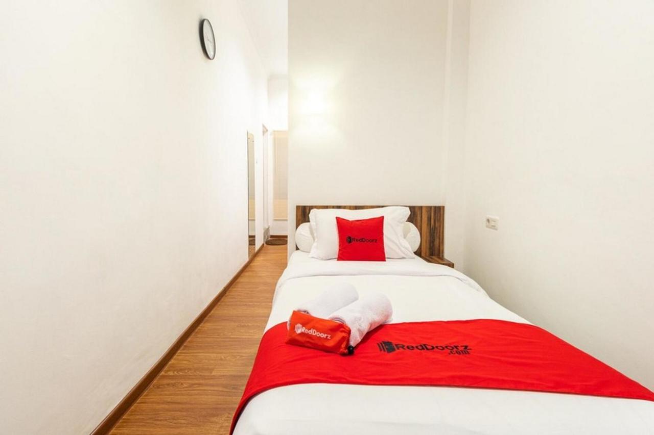 Reddoorz @ Binjai Hotell Exteriör bild